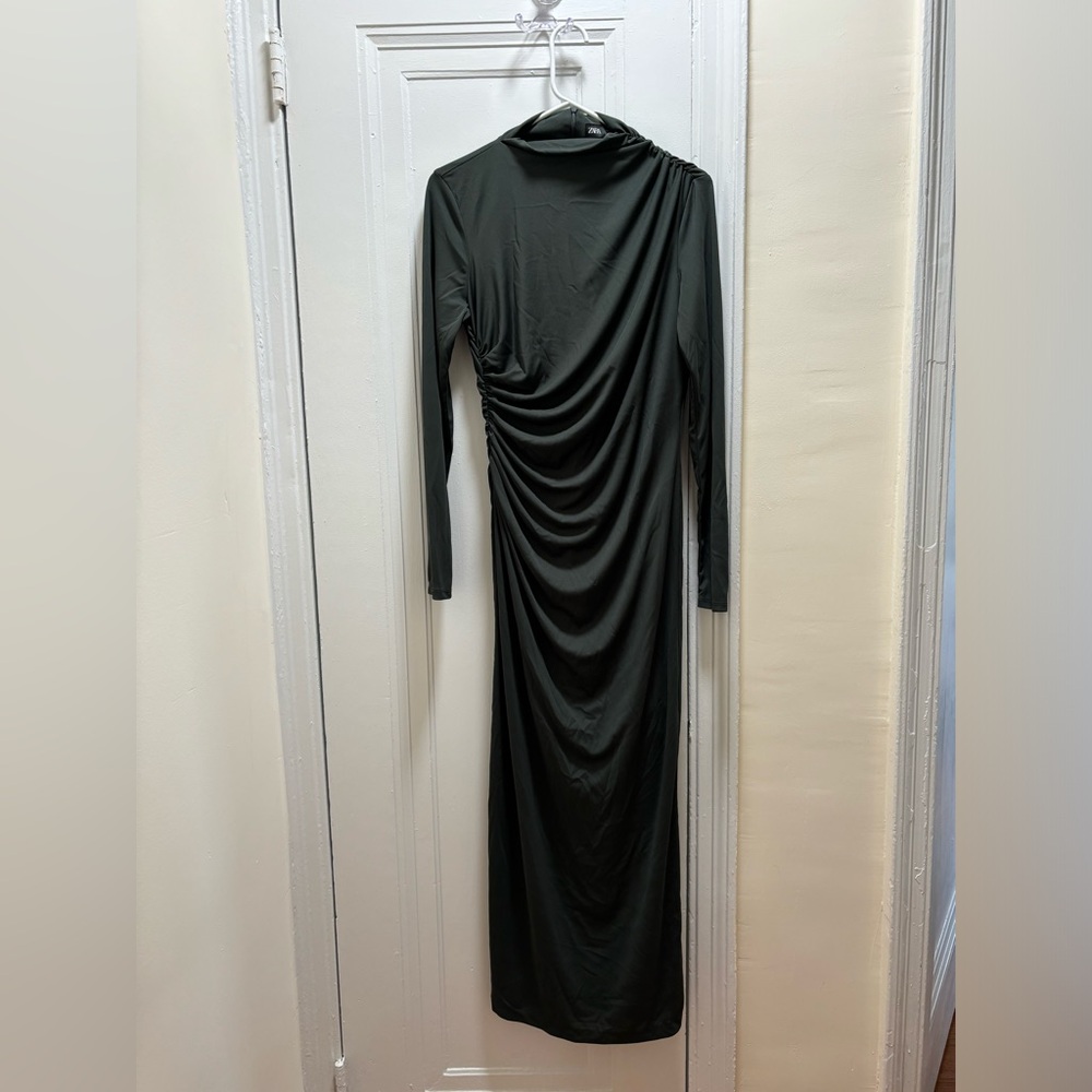 Zara long sleeve green dress